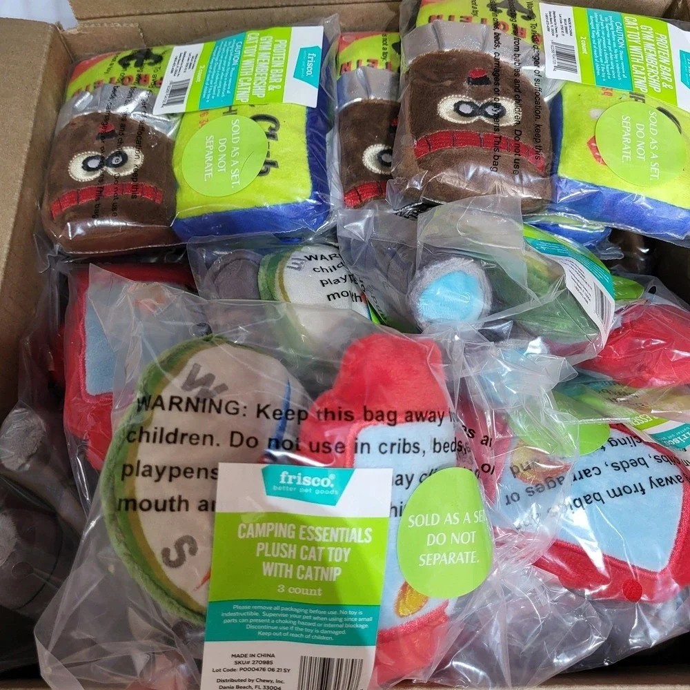 Frisco Plush Cat Toy with Catnip Reseller Bundle 28 pc Camping & Gym Theme Pet